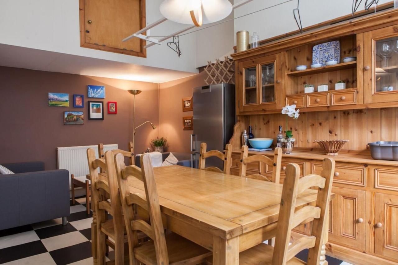 Amazing 4 Bedroom Apartment Just Off The Meadows 에든버러 외부 사진
