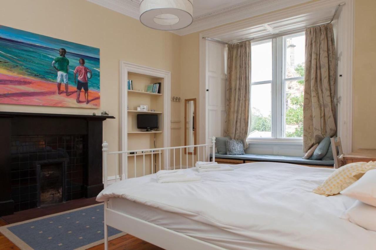 Amazing 4 Bedroom Apartment Just Off The Meadows 에든버러 외부 사진