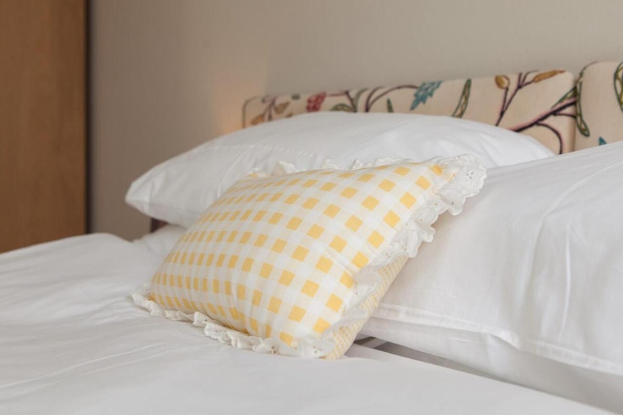 Amazing 4 Bedroom Apartment Just Off The Meadows 에든버러 외부 사진