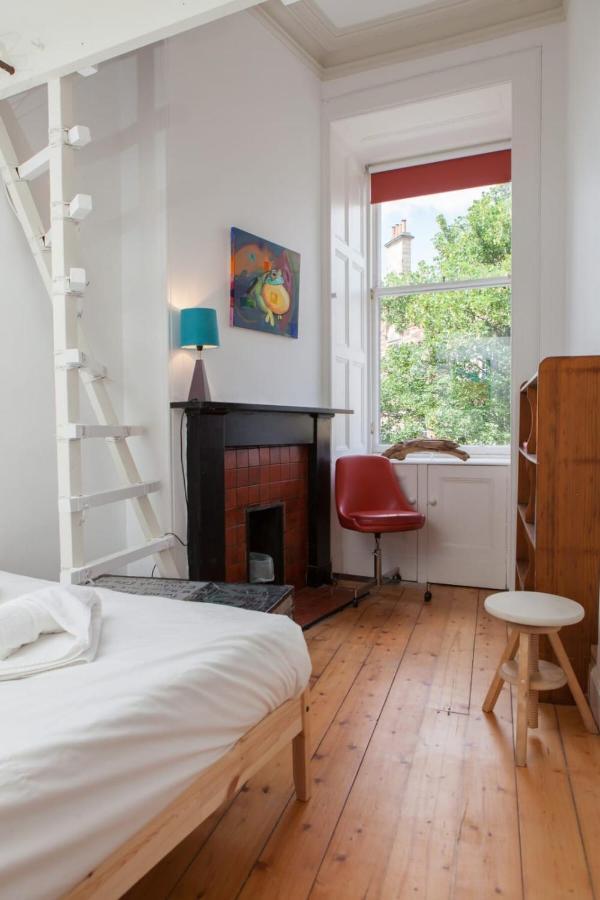 Amazing 4 Bedroom Apartment Just Off The Meadows 에든버러 외부 사진